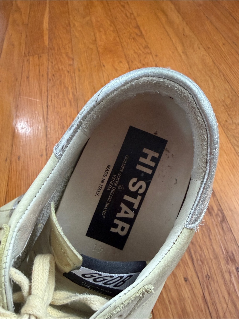 Golden Goose Men's Low-Top Sneakers in Cream with Silver Star - Picture 3 of 6